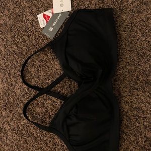 Athletic twister bikini top